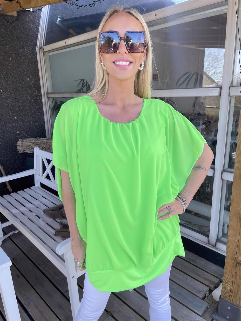 Tea - Topp med löst chiffong tyg över